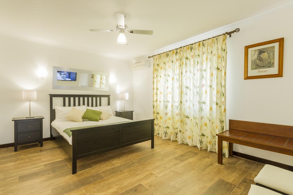 Hotel Holiday Lagos Zewnętrze zdjęcie